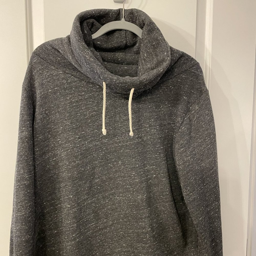 Men's Cowl Neck Heather Gray Sweatshirt Medium - Thread & Stich Brand, Worn 3X